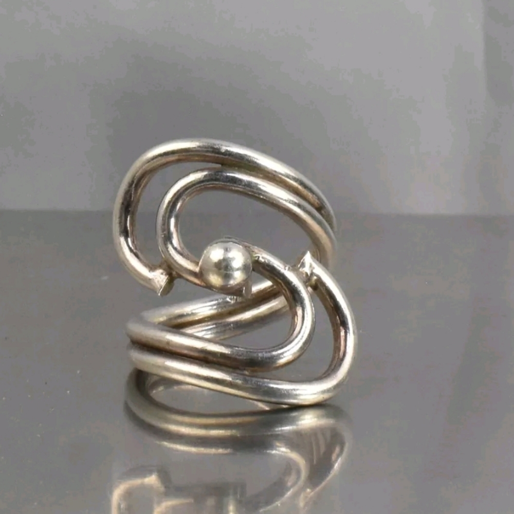 Artisan Sterling Handcrafted Unique Ring Size 7 - image 1